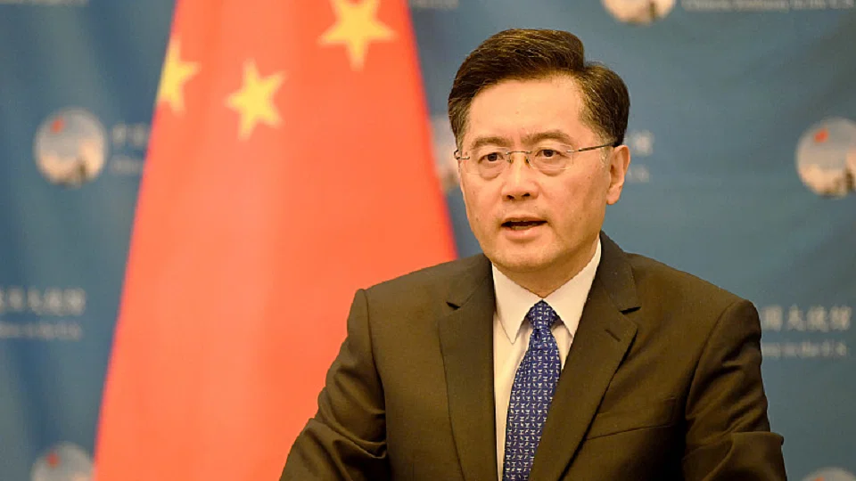 Цинь Ган        Yandex.ru