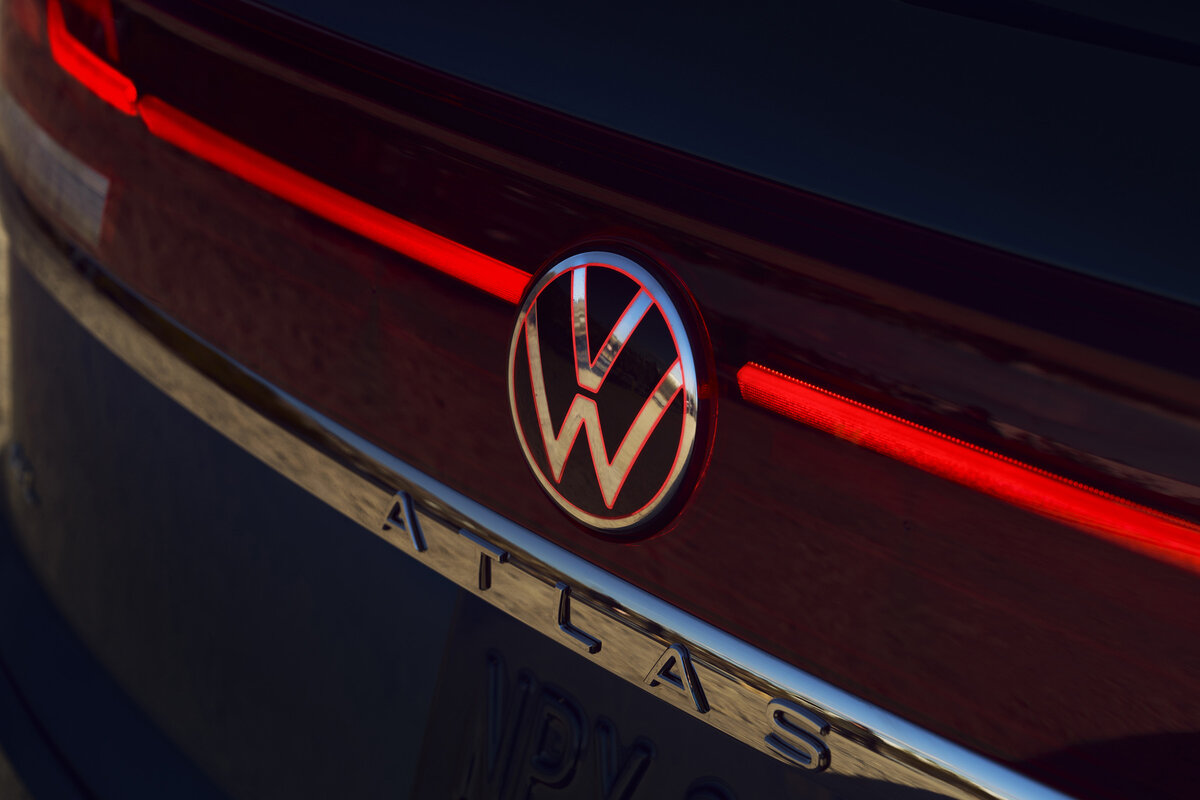 Volkswagen 2024 года. VW Atlas 2024. Фольксваген атлас 2024. Atlas Cross Sport 2024. VW Atlas Cross Sport r line.
