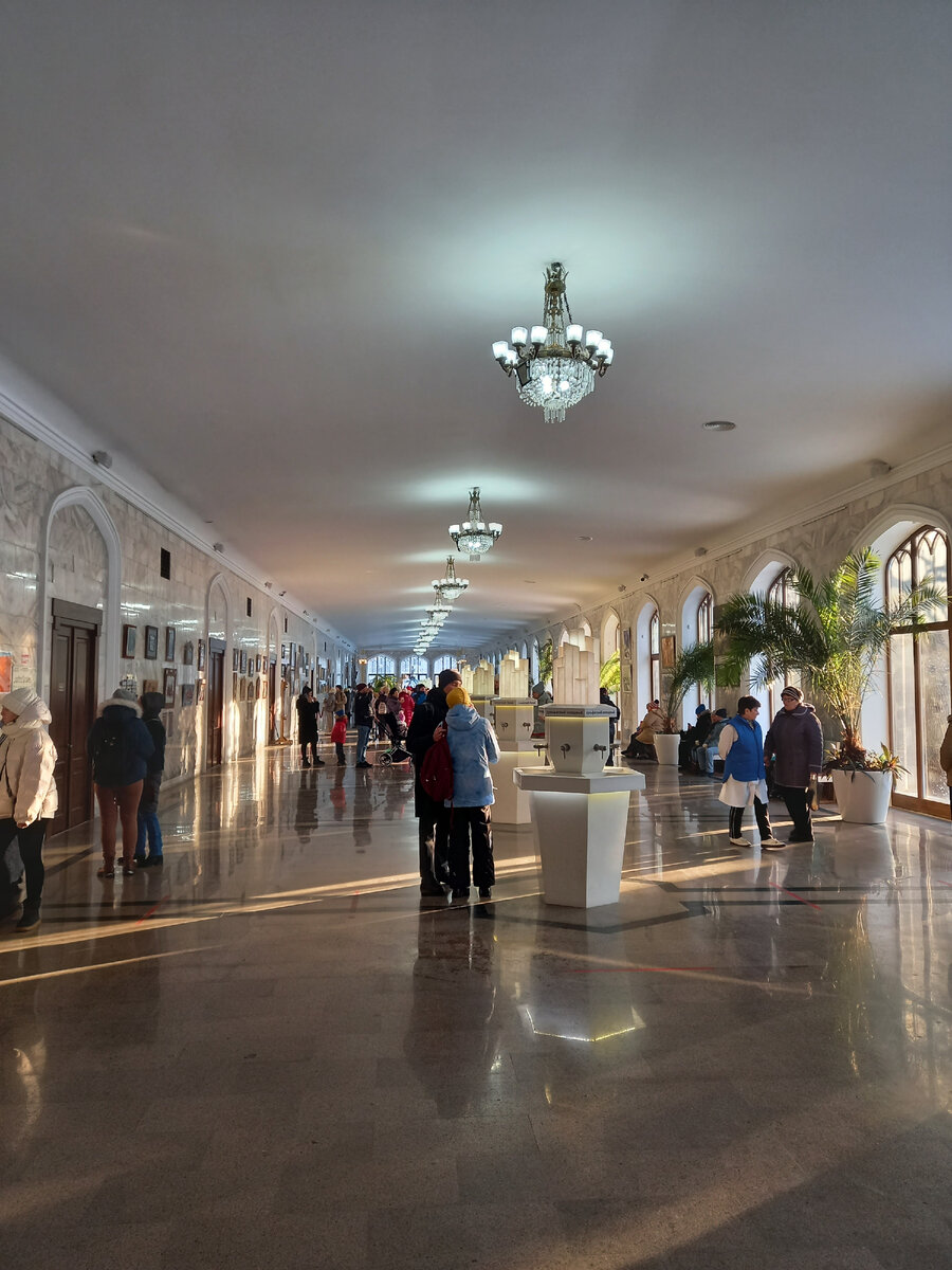 Внутри - вот так.