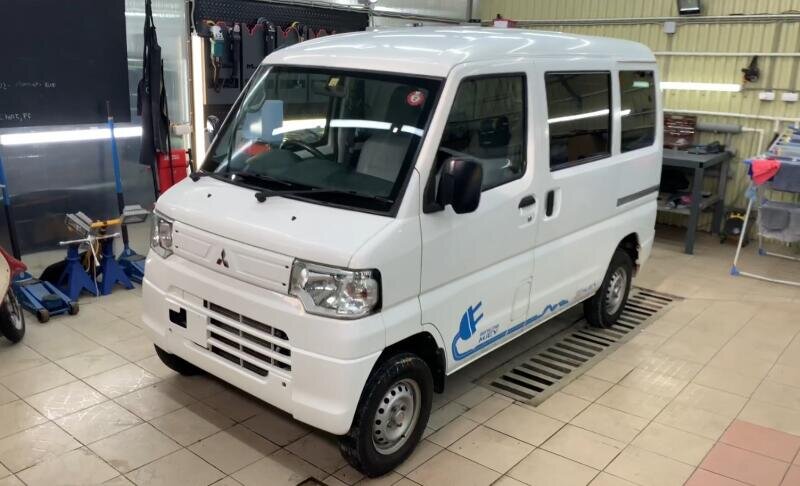 Mitsubishi Minicab Bravo