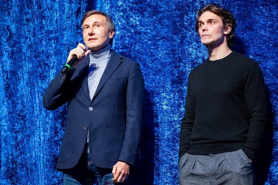     Режиссер Николай Лебедев (слева) и исполнитель главной роли Сергей Кемпо пообщались со зрителем перед премьерой. Александр МЕЛЕХОВ