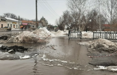 Угол Рев.проспекта и ул. М. Горького