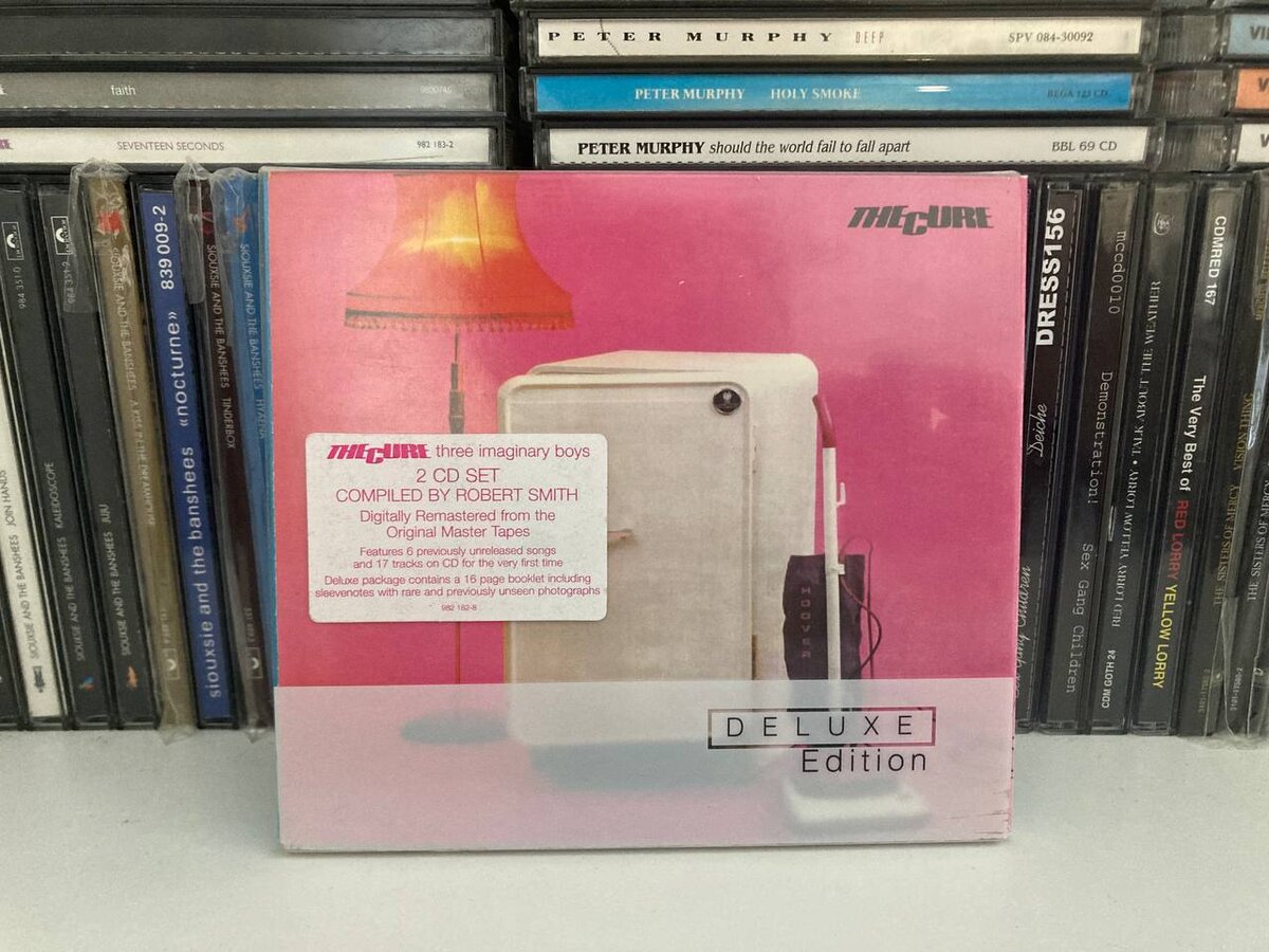 Шикарное делюксовое 2CD переиздание оригинального LP с кучей демок, фотками и историей альбома