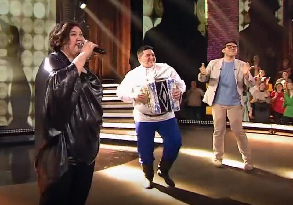     Оксана Миронюк восхитила своим выступлением. Фото: кадр видео телеканала «Россия 1»