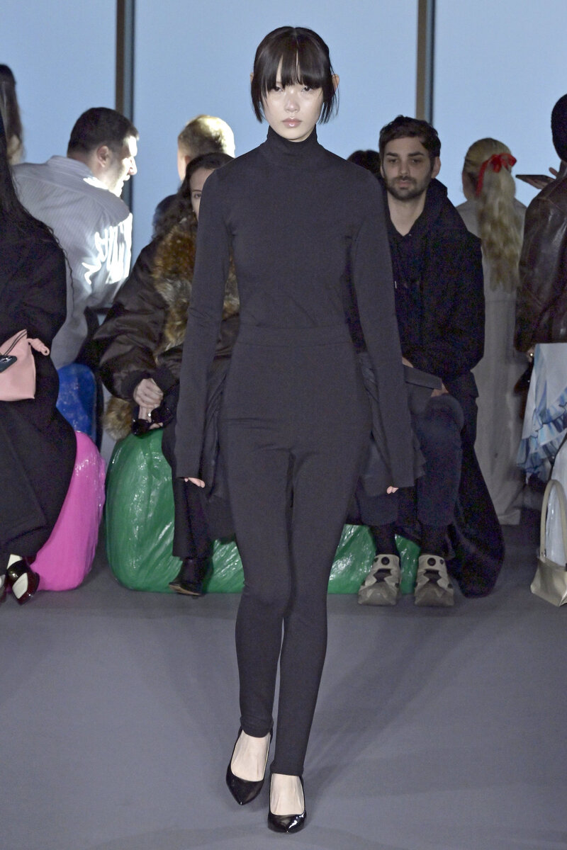    Christopher Kane осень-зима 2023/24LEGION-MEDIA