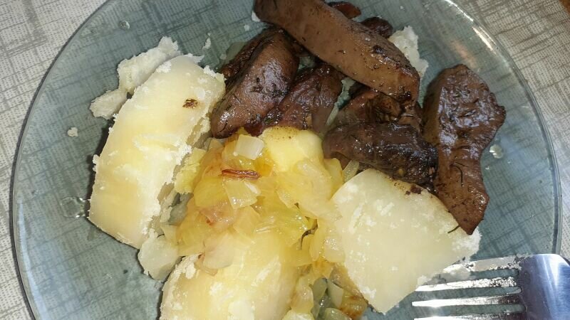 Картошечка с мясом и лучком