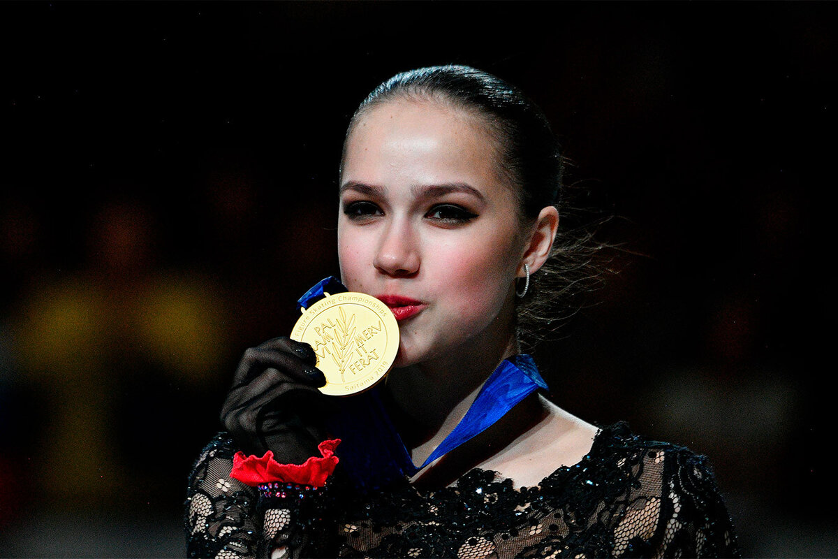 Алина Загитова на Чемпионате мира в 2019 г. в Сайтаме.