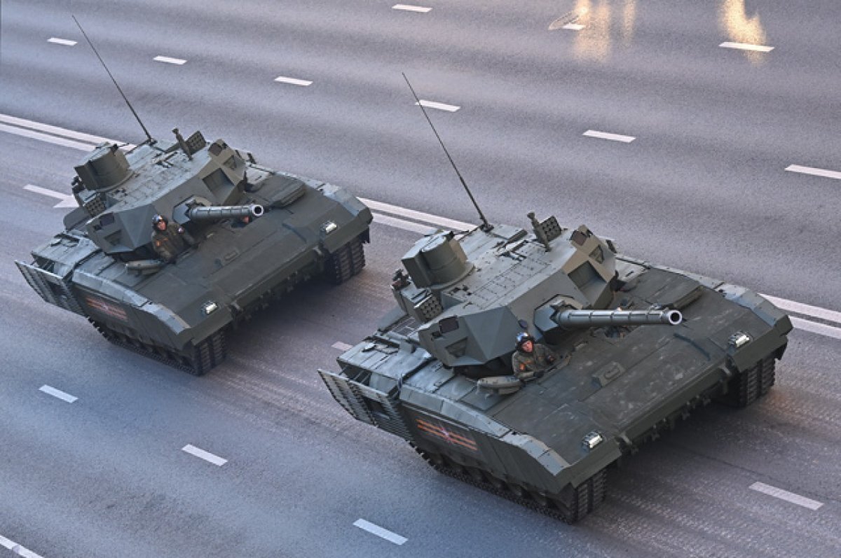    Танки Т-14 «Армата».