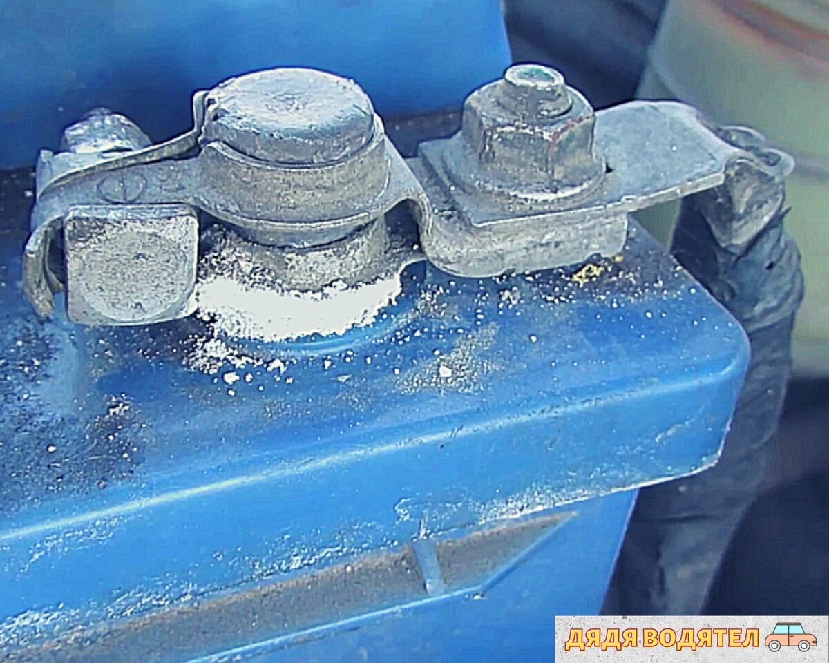 Знамените окисление белого цвета. 