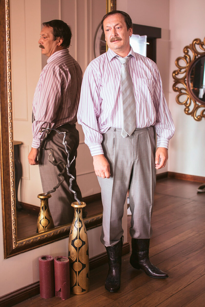 Владислав Ветров в сериале «Отель Элеон». Фото: kinopoisk.ru