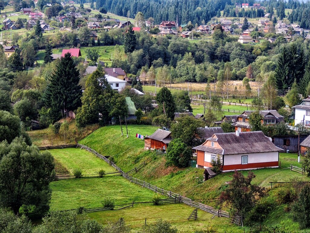 Ворохта, Прикарпатье (https://supersnimki.ru/ru/photo/4/5dc8d57ce2cfda73fb378c90)