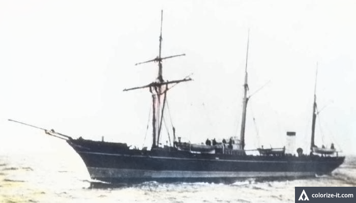 Транспорт «Красная горка», который Морское министерство в самом конце 1890-х годов предполагало использовать в качестве прототипа при заказе судна для Каспийской
флотилии