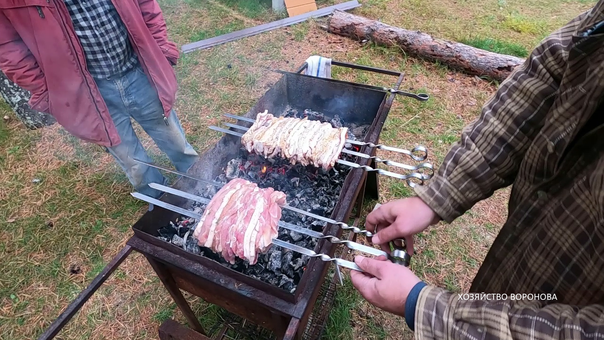 Вкуснейший шашлык не успел остыть - съели в один миг! Готовлю шашлык из свинины  на мангале | Хозяйство Воронова | Дзен