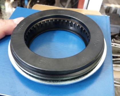 Опорный подшипник стойки амортизатора