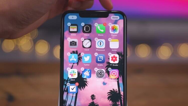 Качаются иконки на экране iPhone? Ничего страшного не произошло