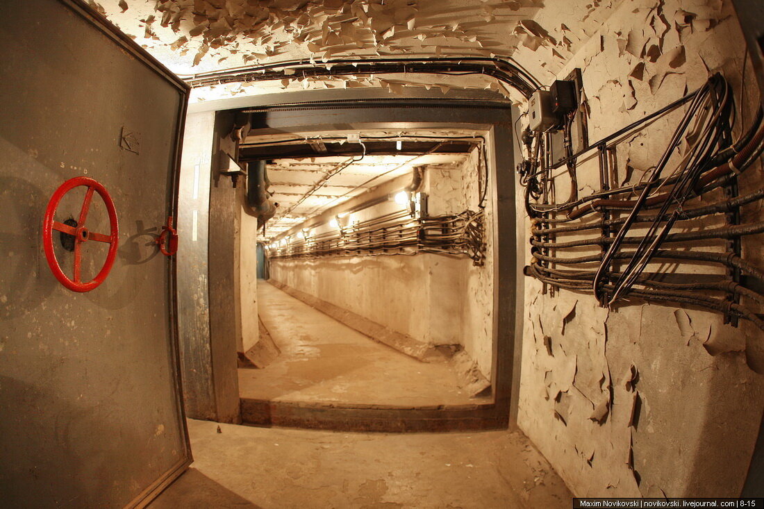 огромный бункер. бункер бс фоллаут нью вегас. квест бункер выжить после новосибирск. закрылись в бункере. гермодверь ссср.