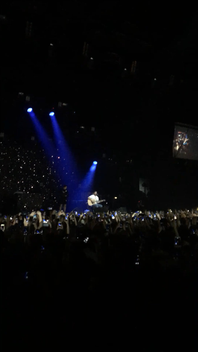 Песни под гитару никто не отменял