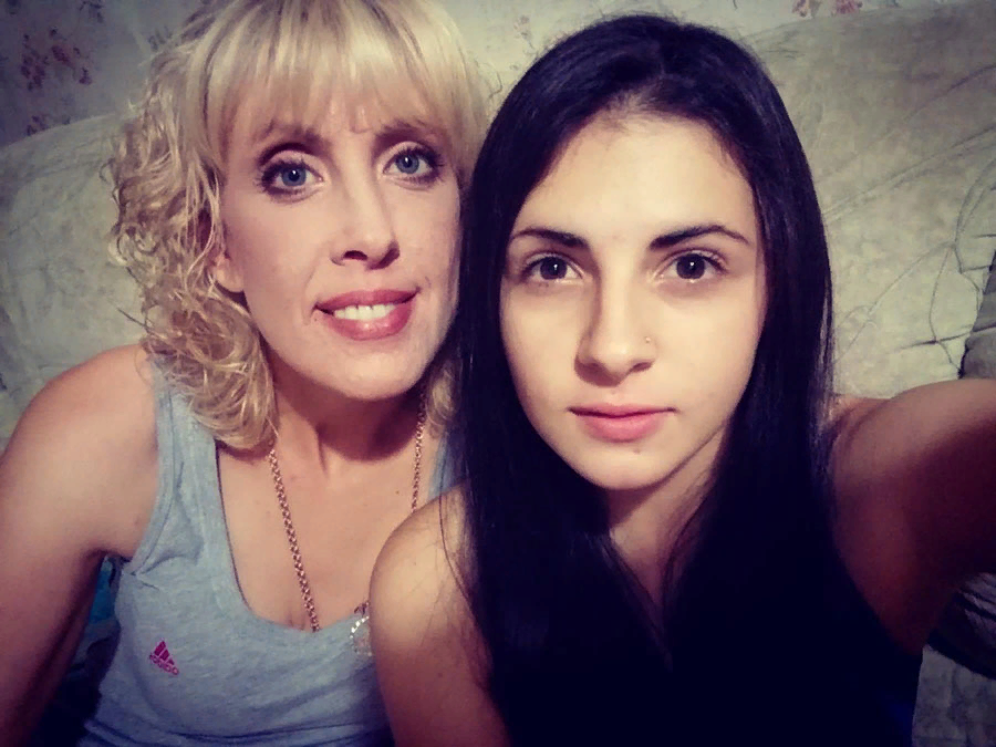 Юлия и Ирина Фото из источника Яндекс картинки