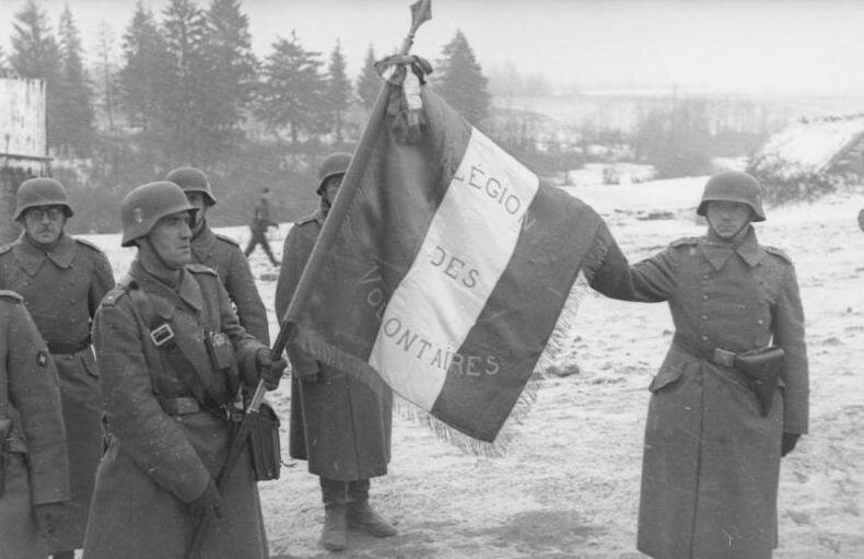 А это уже французы. Они были и в вермахте, и в СС.