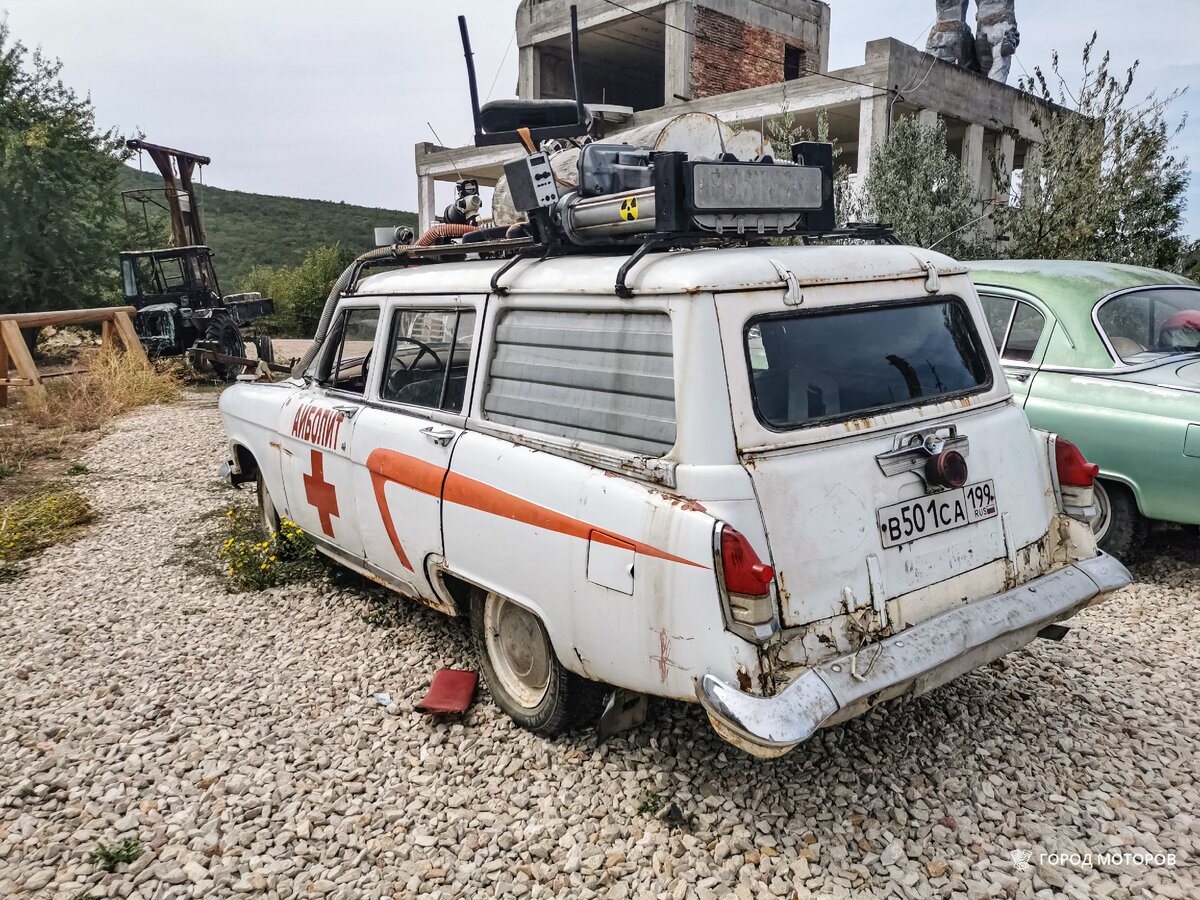 Автокульт минск. Джип красный крест. Decrepit car. Азербайджан ГАЗ.