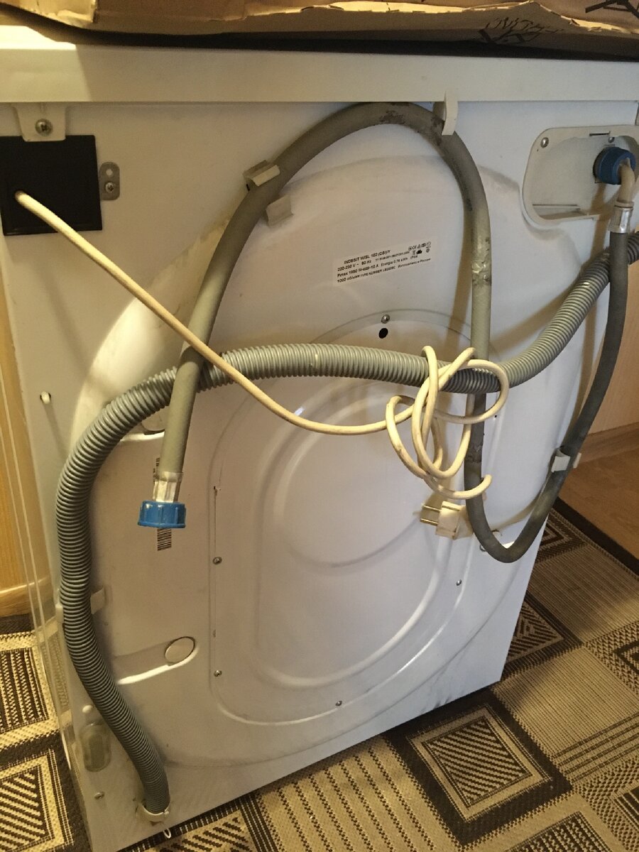 Потекла стиральная машинка причины что лучше ремонт или покупка новой