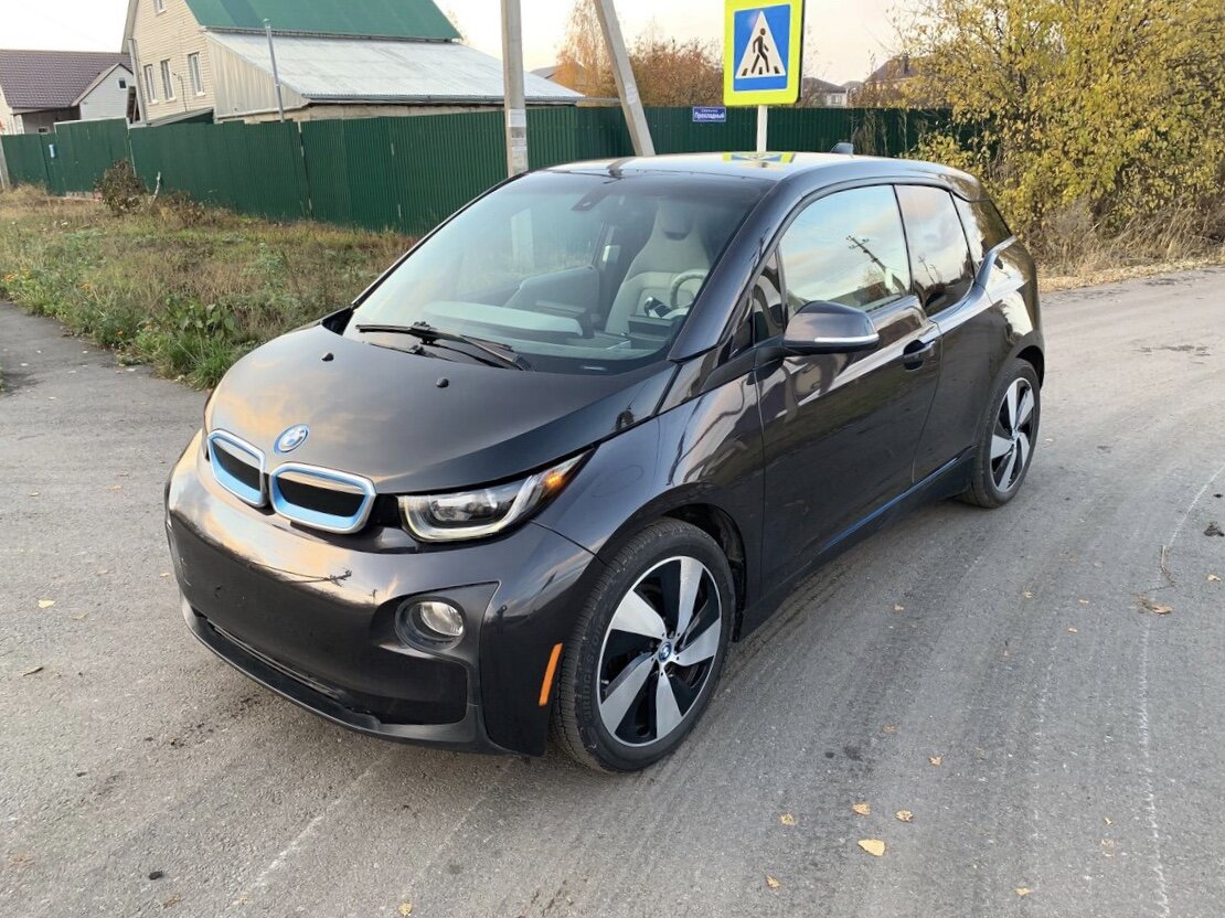 Игрушка или около автомобиль?