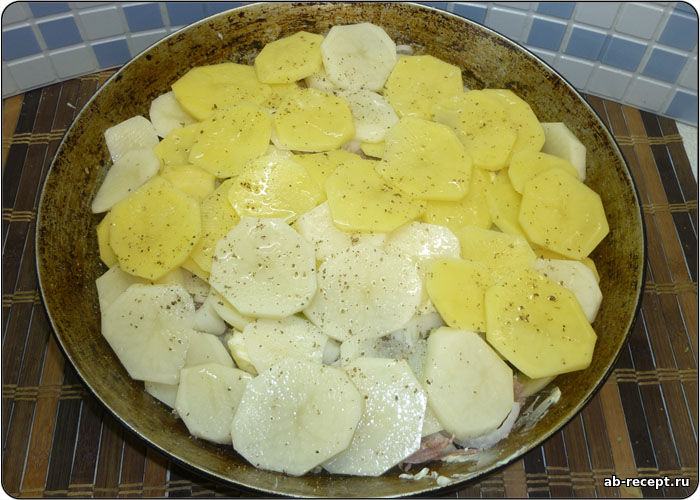Картофель, запеченный с сыром и майонезом : Вторые блюда