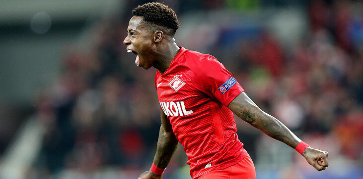 Нападающий «Аякса» прилетел в столицу России для подписания контракта со «Спартаком». Эту информацию «СЭ» подтвердил глава департамента по связям с общественностью красно-белых Антон Фетисов:

— В среду Промес прибыл в Москву, где в случае успешного прохождения медосмотра подпишет контракт с нашим клубом. Переговоры по трансферу Квинси велись около двух месяцев. Спартаковцы предлагали амстердамцам несколько вариантов сделки, однако помехой служило разбирательство по уголовному делу, возможным фигурантом которого являлся игрок

Переговорный процесс проходил сложно, но все-таки дал результат: это будет полноценный трансфер на сумму около 10 миллионов евро и личный контракт на срок 3,5 года.

Промес выступал за «Спартак» с 2014 по 2018 год: выигрывал золото РПЛ и Суперкубок страны. Всего на счету Квинси 66 голов в 135 официальных матчах за красно-белых.

Летом 2018 года голландец перешел в «Севилью», где провел один сезон, а затем выступал за «Аякс».