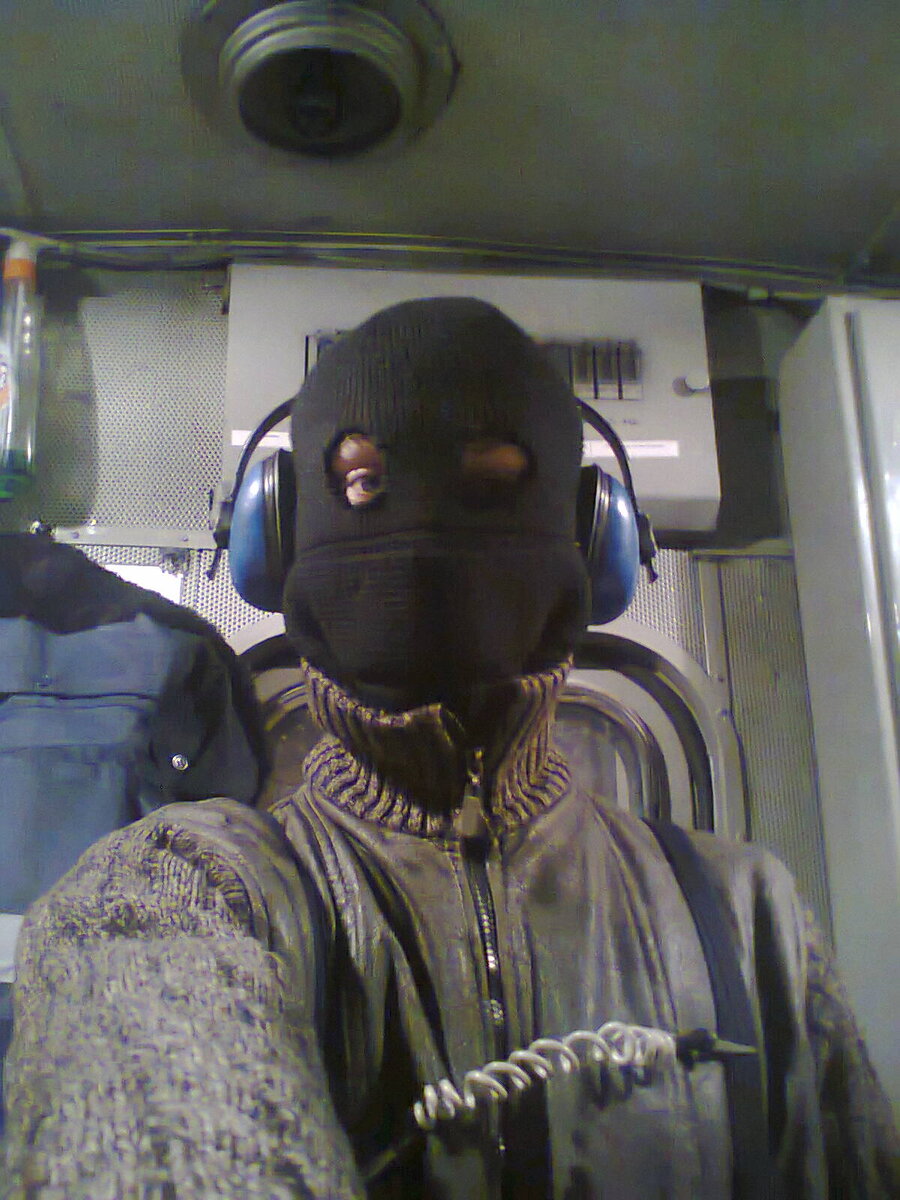 Эт я на работе такой красивый, когда на улице - 50