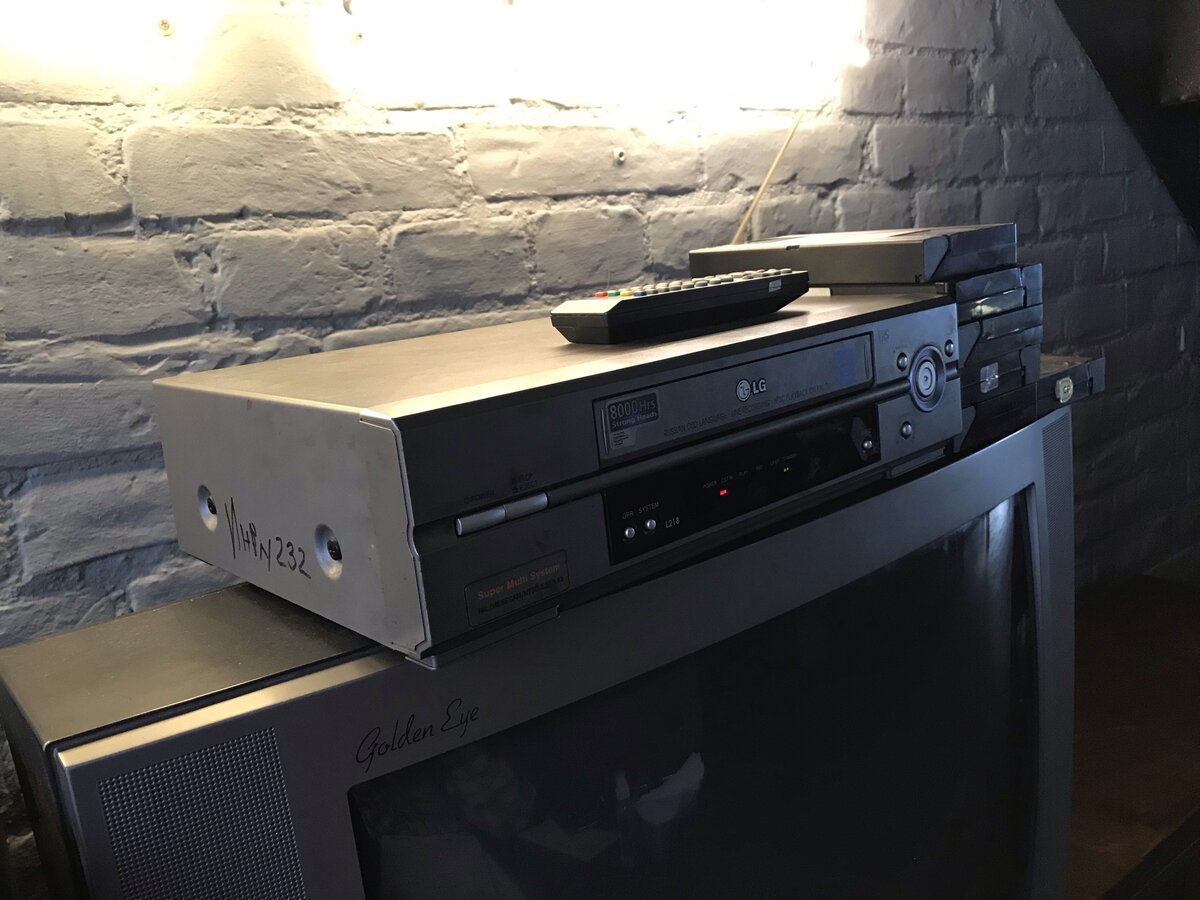 Классический видео-магнитофон 90-х, фото из личного архива