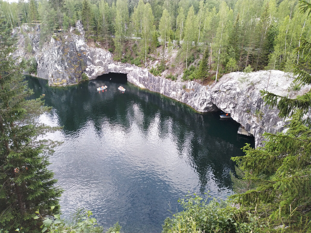 Мраморный карьер. Здесь и далее фото автора
