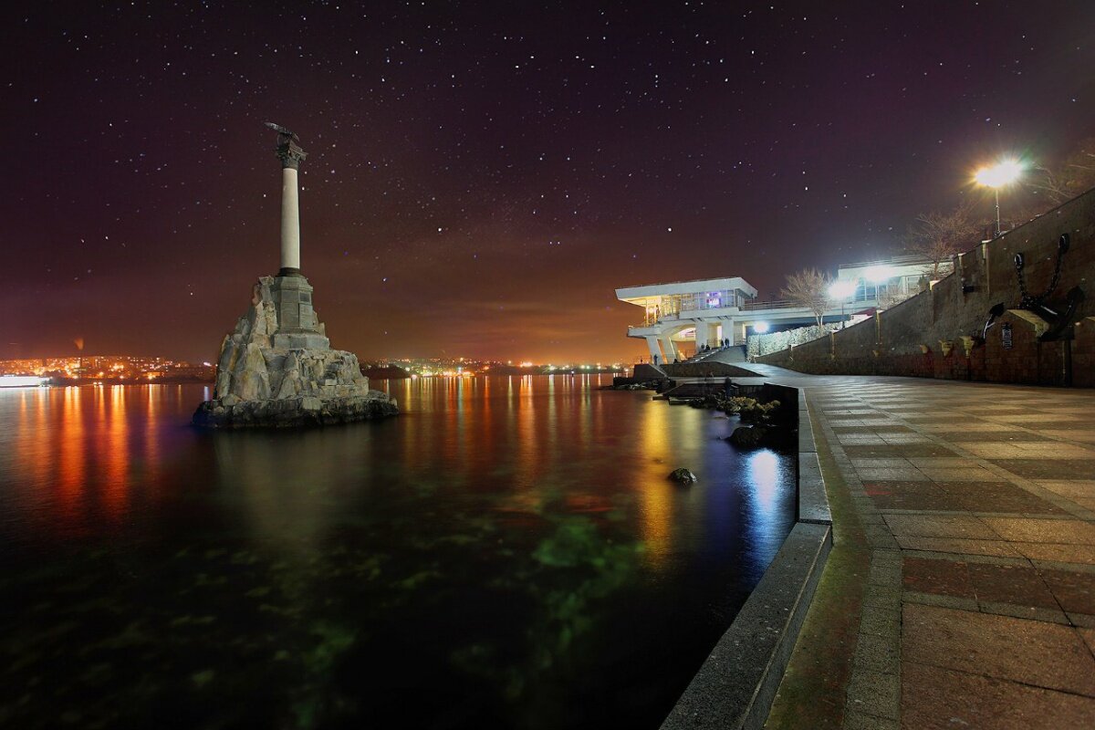 Памятник Затопленным кораблям