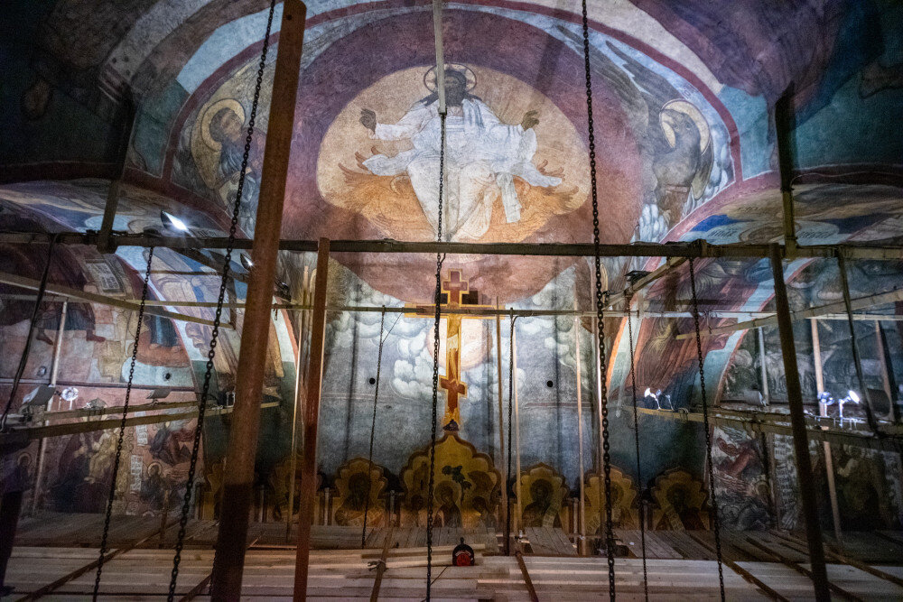 Господь Вседержитель над алтарем Фото: Анатолий Горяинов