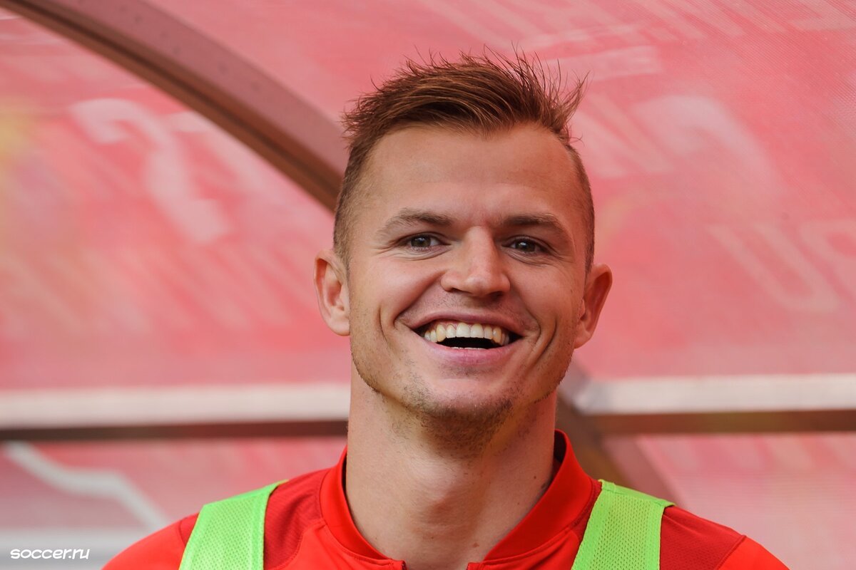 На фото Дмитрий Тарасов