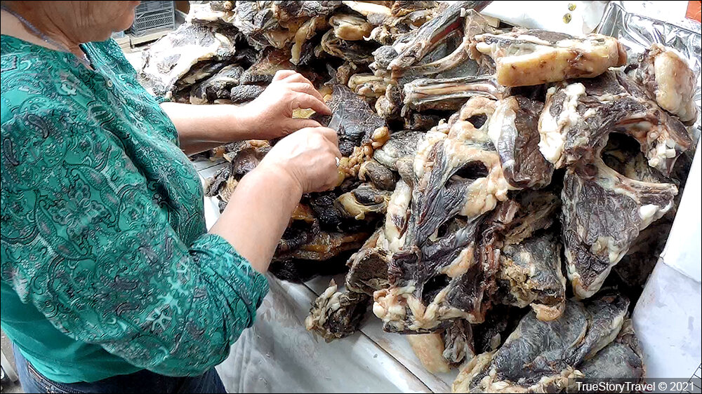 Конина на рынке в Грозном