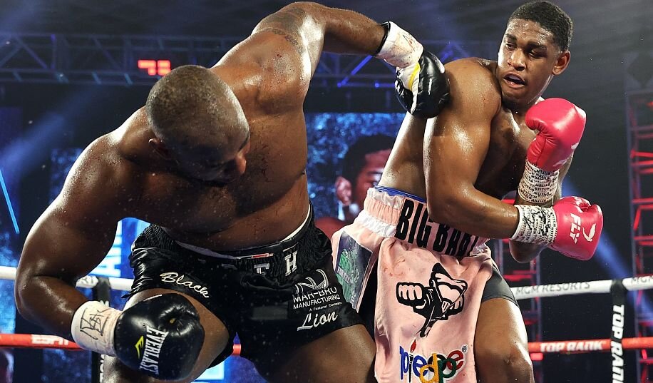 Нокаут от Джареда Андерсона / Фото - The Sun