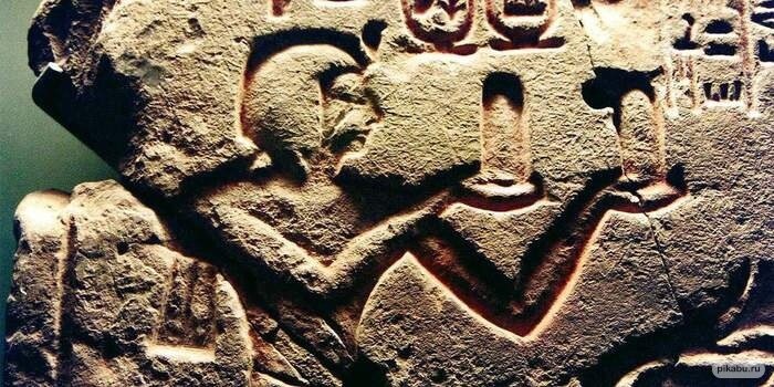  Рамсес I делает подношение Осирису