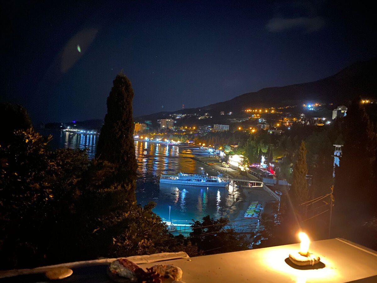 Свеча горела