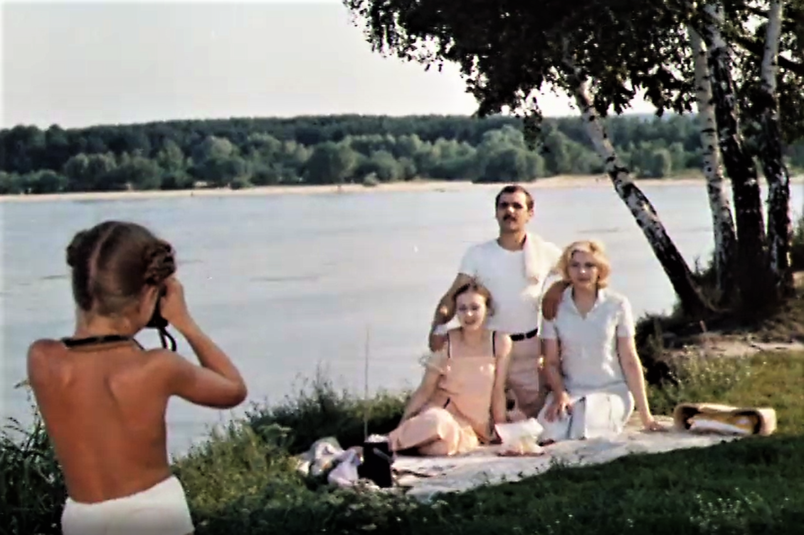 Кадр из телефильма "Пора летних гроз" (1981)