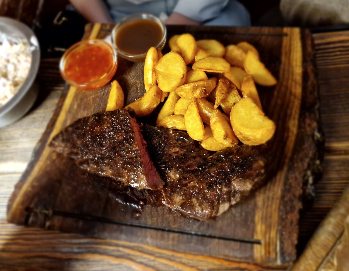 Сходили в кафе-бар Steak and Beer corner. Ужин за 8465 рублей на четверых |  Раскрываем меню! | Дзен