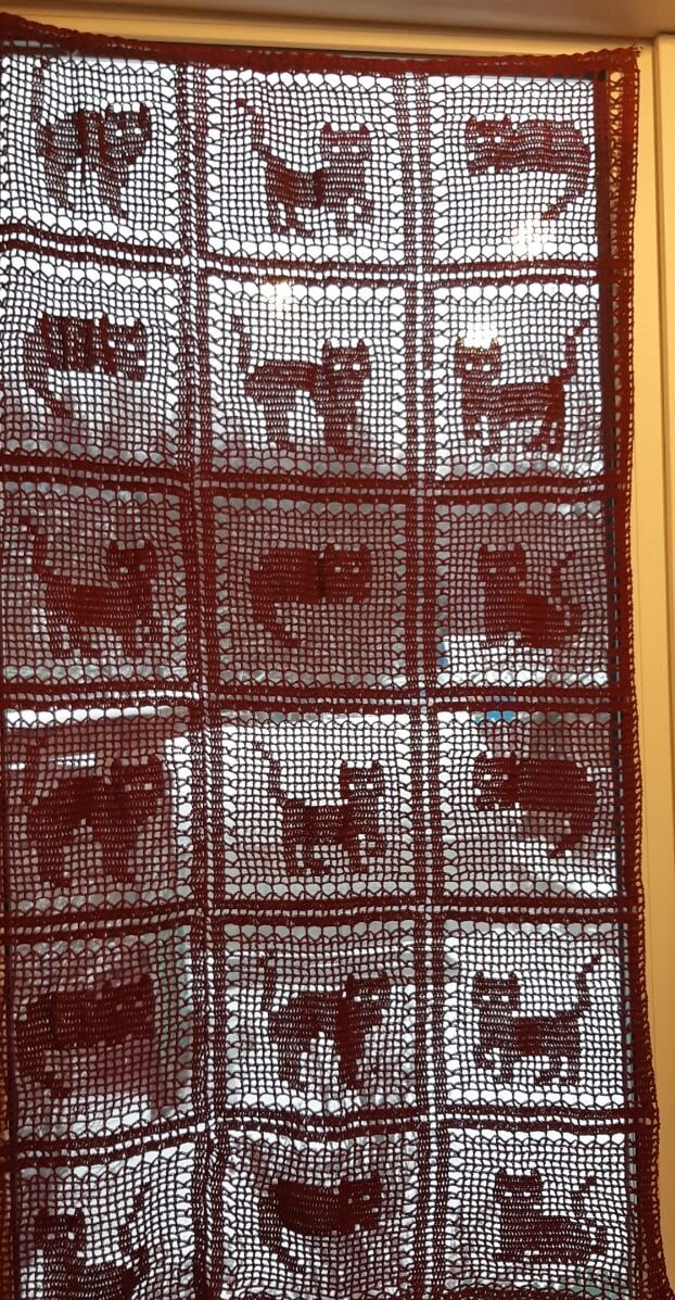 второе фото в комнате со включенным светом