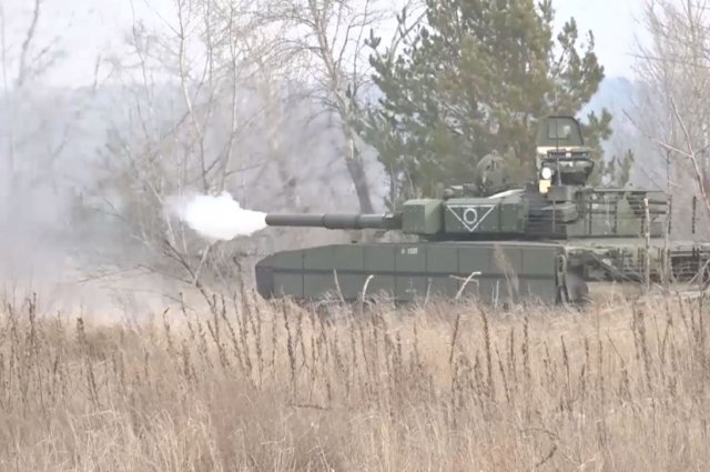    Какие управляемые боеприпасы применяют российские танкисты на Украине?