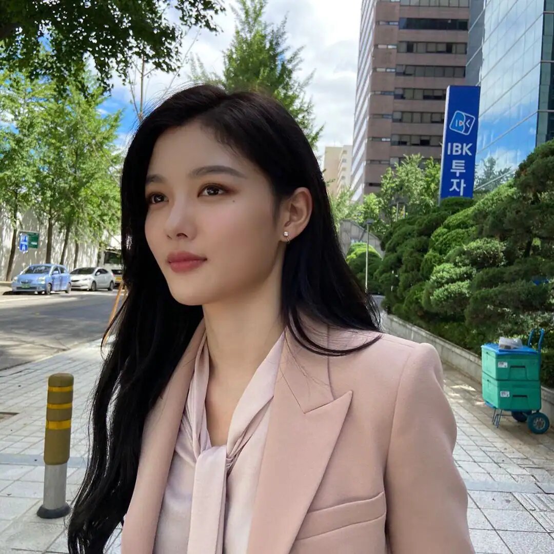 13 корей. Kim Yoo Jung 2020. Ким ю Чжон 2020. Ким ю Чжон Kim Yoo Jung 2020. Kim Yoo Jung 2021.