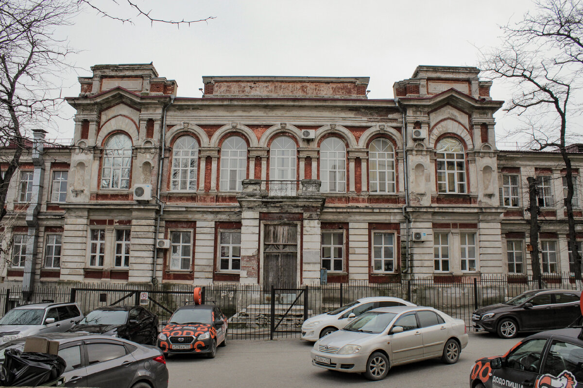 Фасад здания