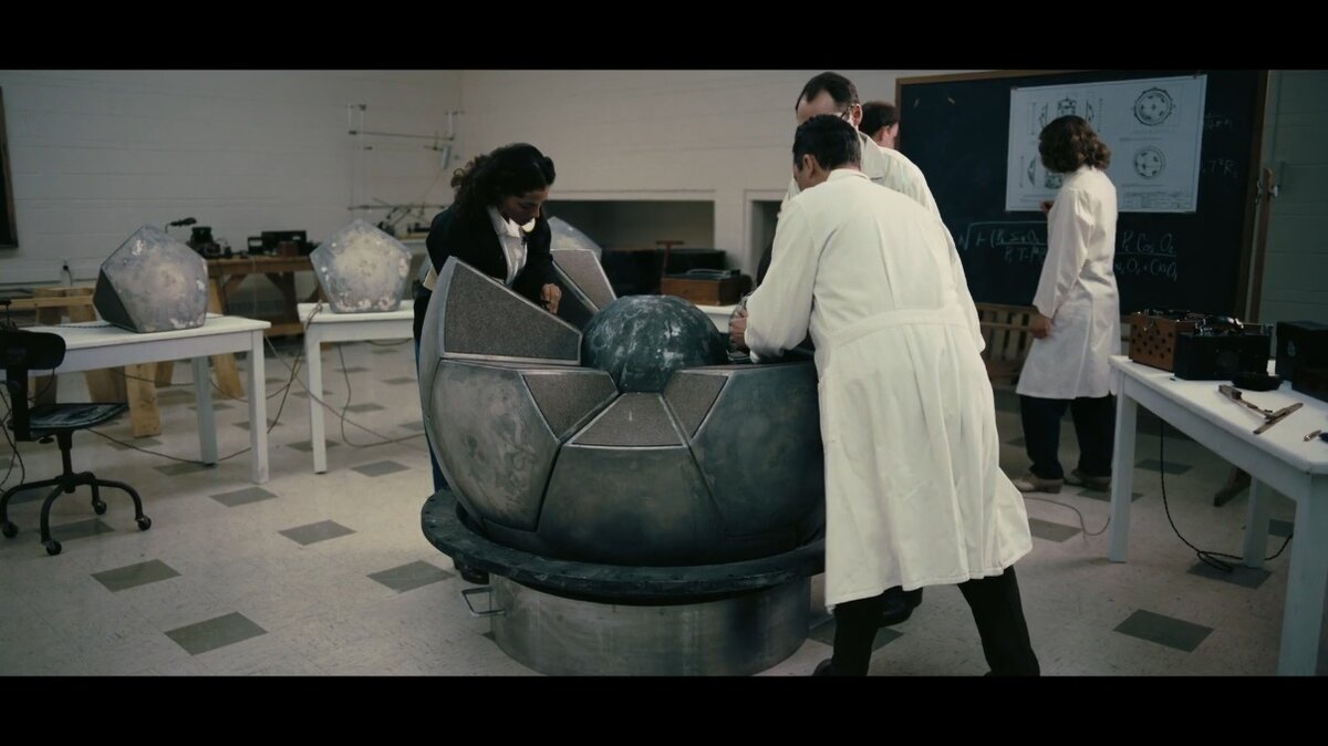 кадр из фильма «Оппенгеймер»