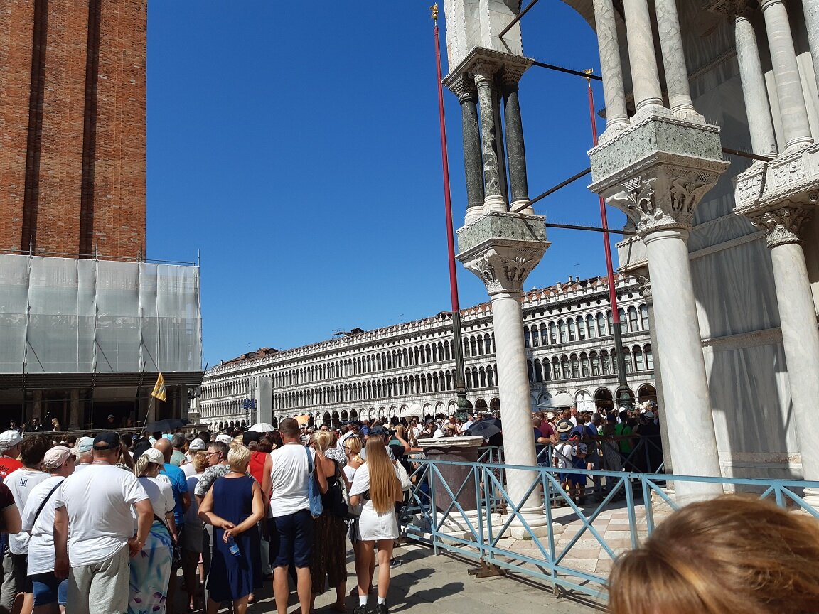 Туристы в Венеции