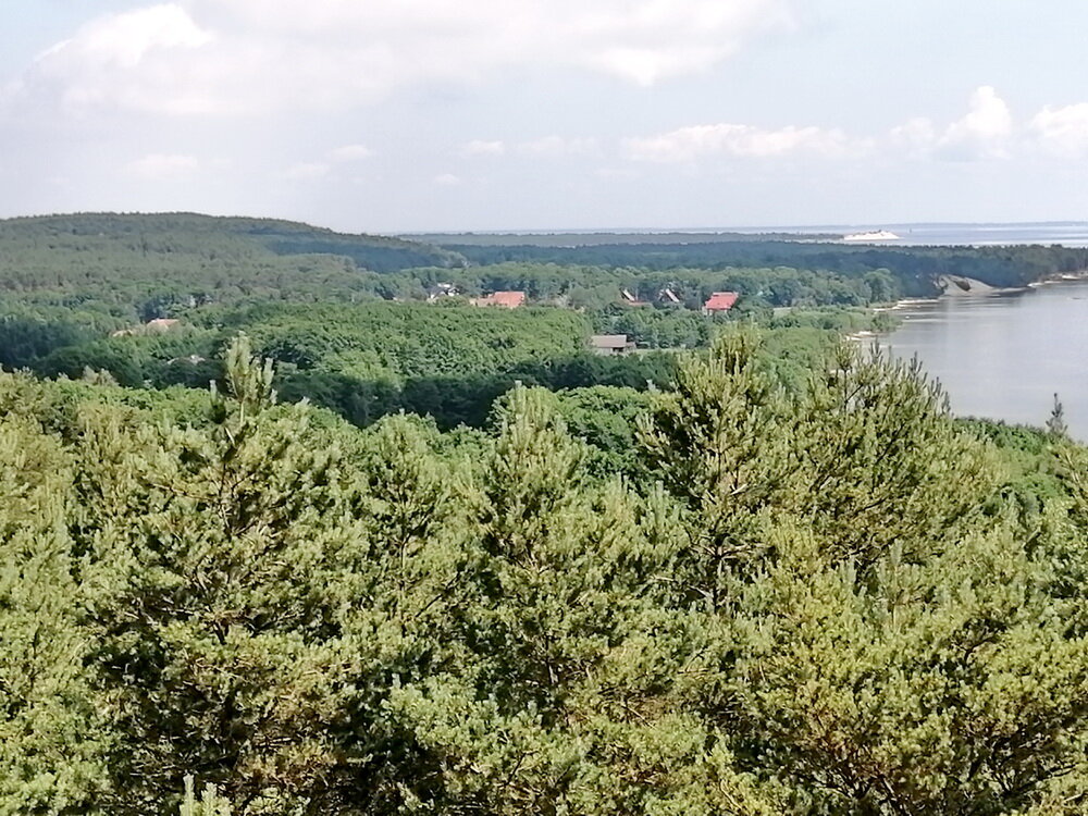 Вид на посёлок Морское со смотровой площадки на высоте Эфа