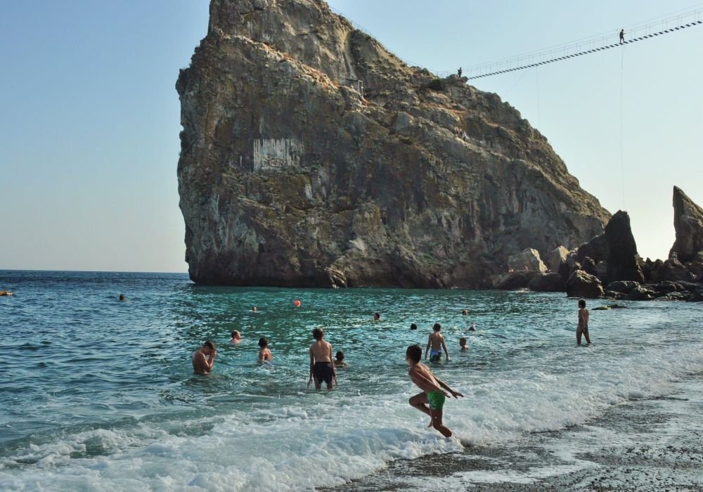 Скала Дива близ Симеиза, Южный берег Крыма. Фото: Юрий Кондратьев