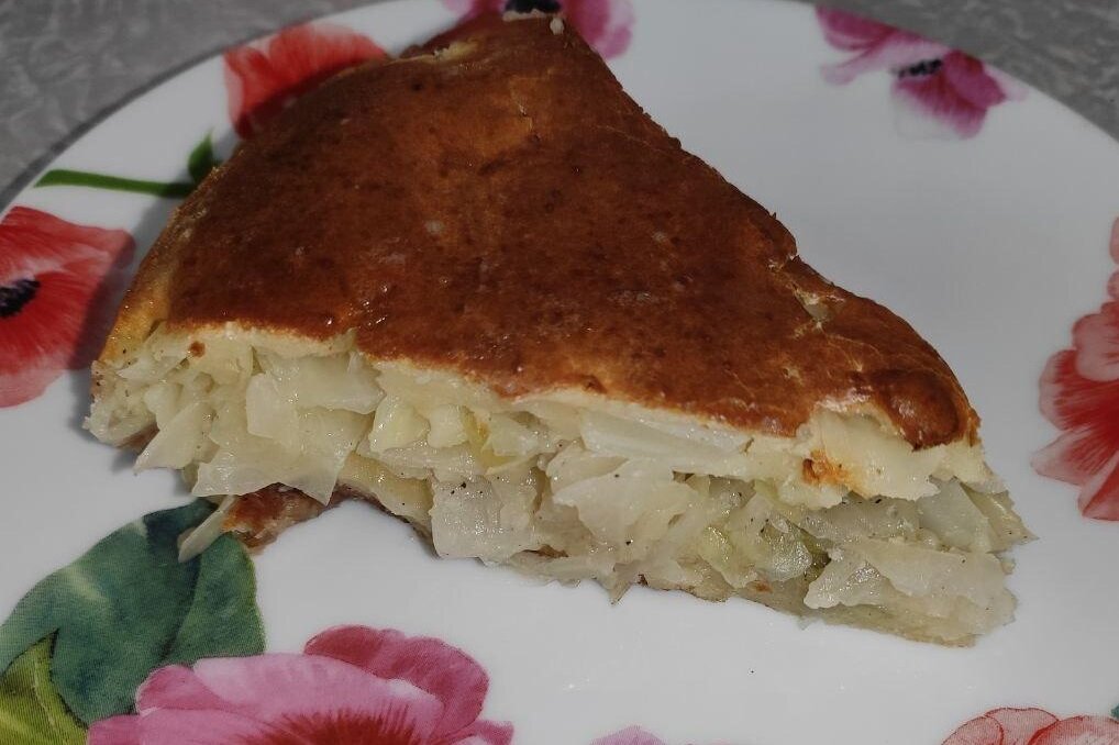 Пирог заливной капустный на молоке