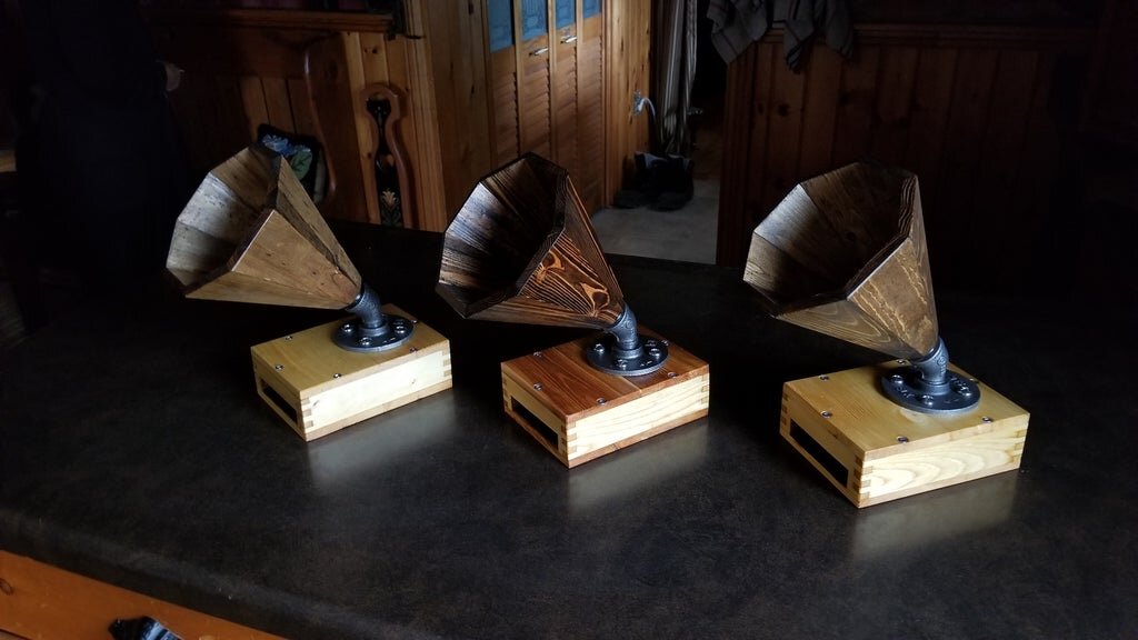 Чугунный фланец и старые доски!